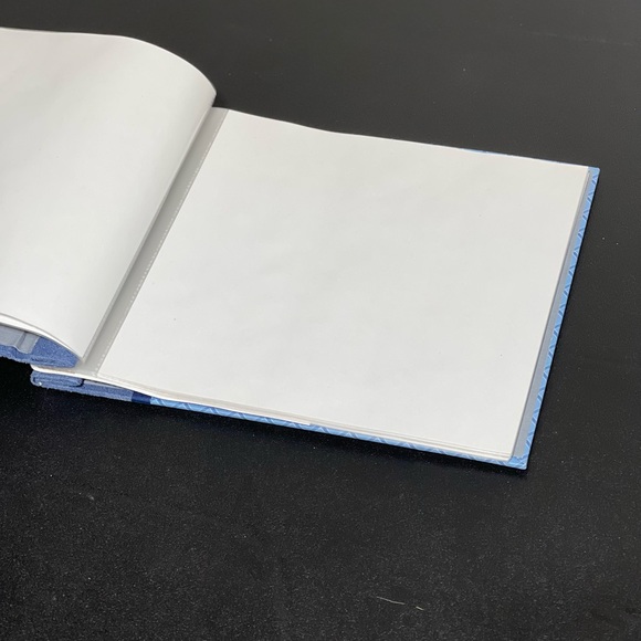 📸 Photo Album 📸 8 x 8 Pages with Cardstock - Picture 4 of 4